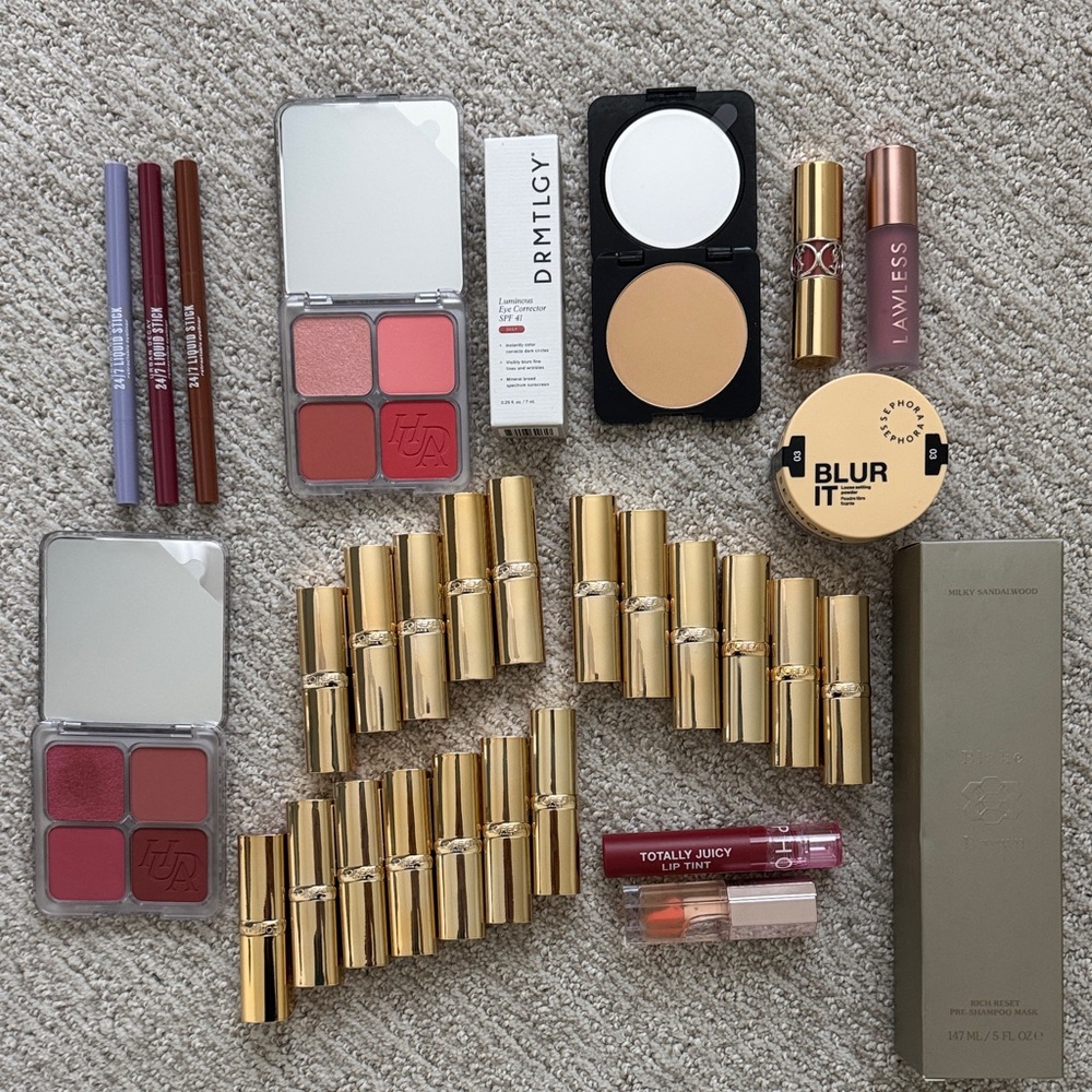 Makeup bundle deal of the day💥